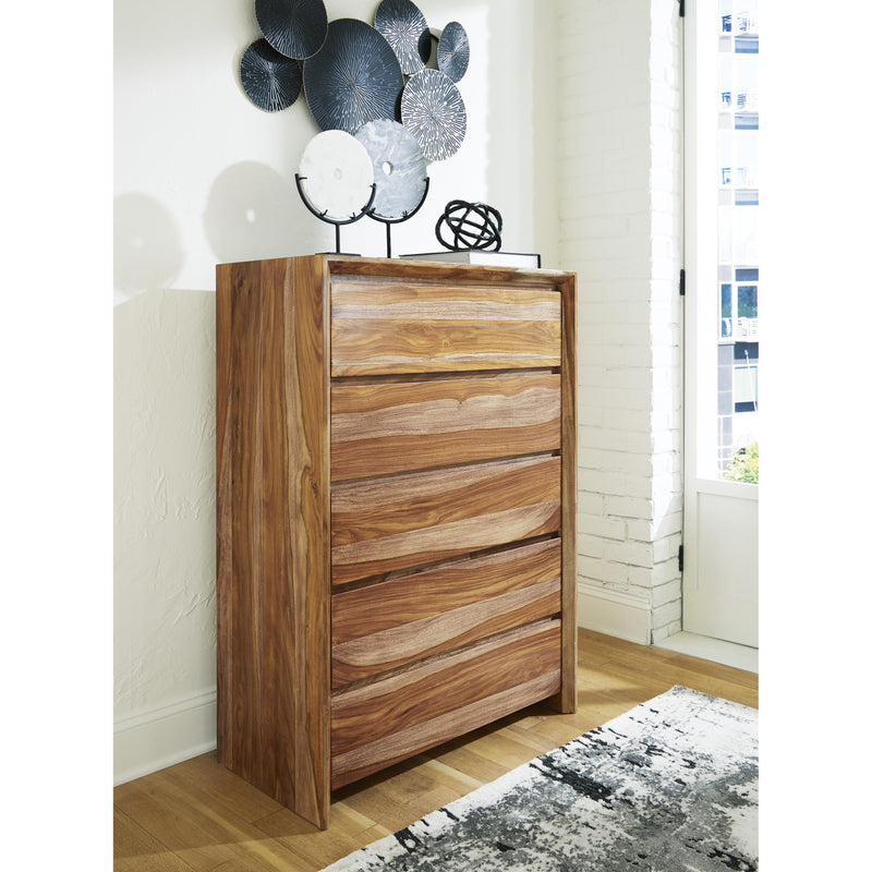 Signature Design by Ashley Dressonni 5-Drawer Chest B790-46 IMAGE 5